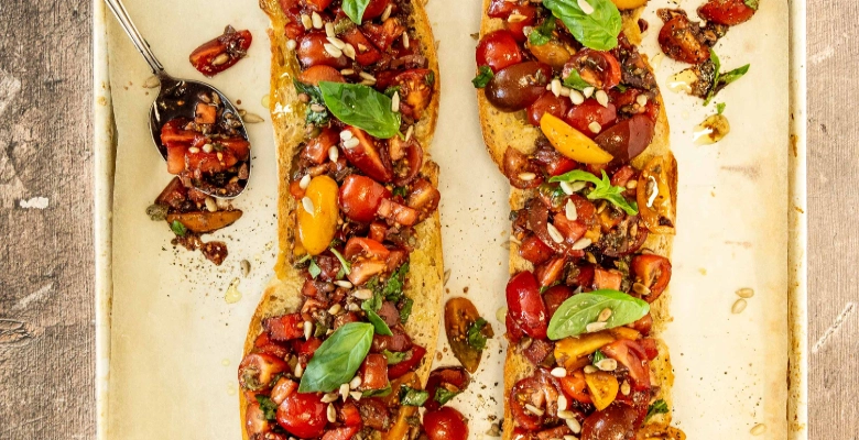 Bruschetta géante aux tomates fines bio