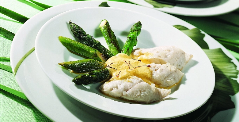 Filets de sandre aux asperges sauce au safran bio