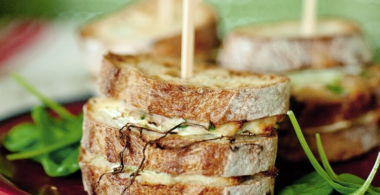 Tranches de baguette au jambon bio